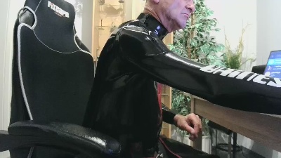 Gay_Rubber Live Image