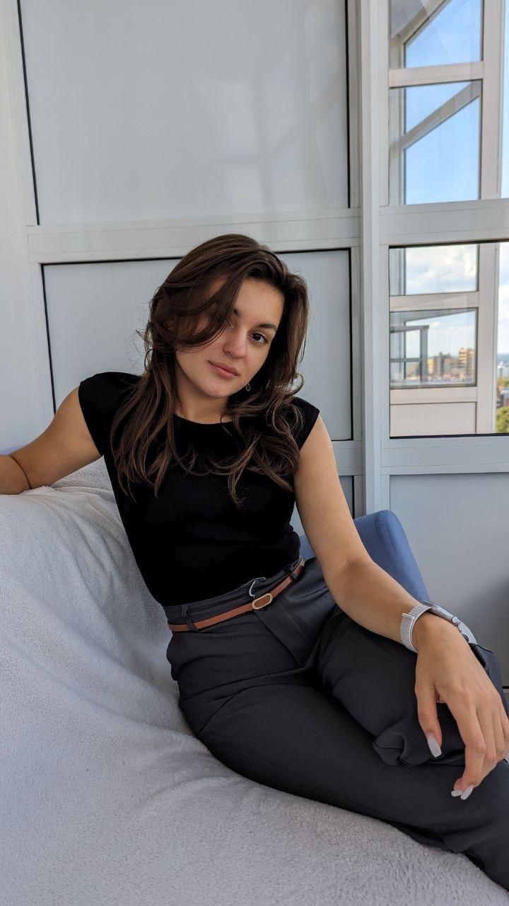 LatinaHazouri Live Image