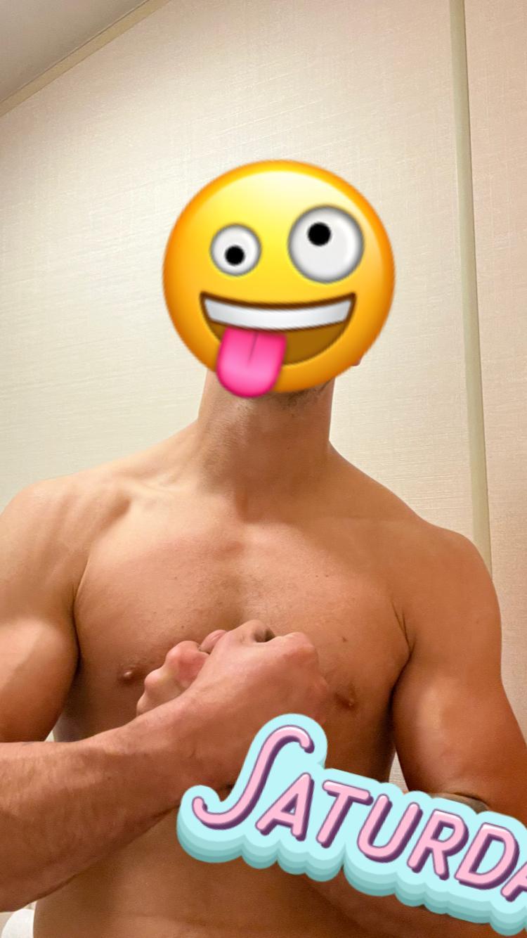 StrongYoung669 Live Image