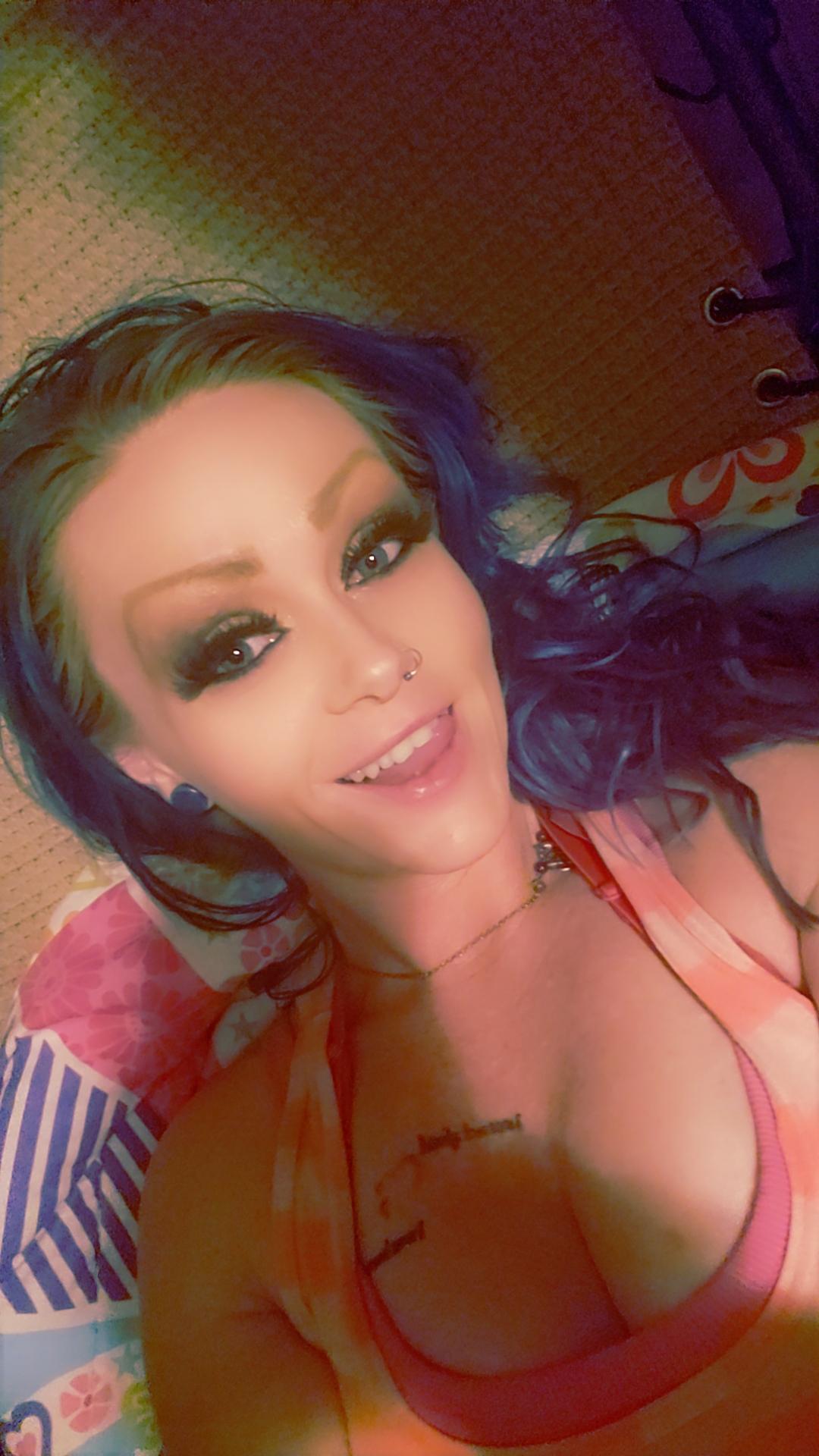 XxMoon_MagikxX Live Image