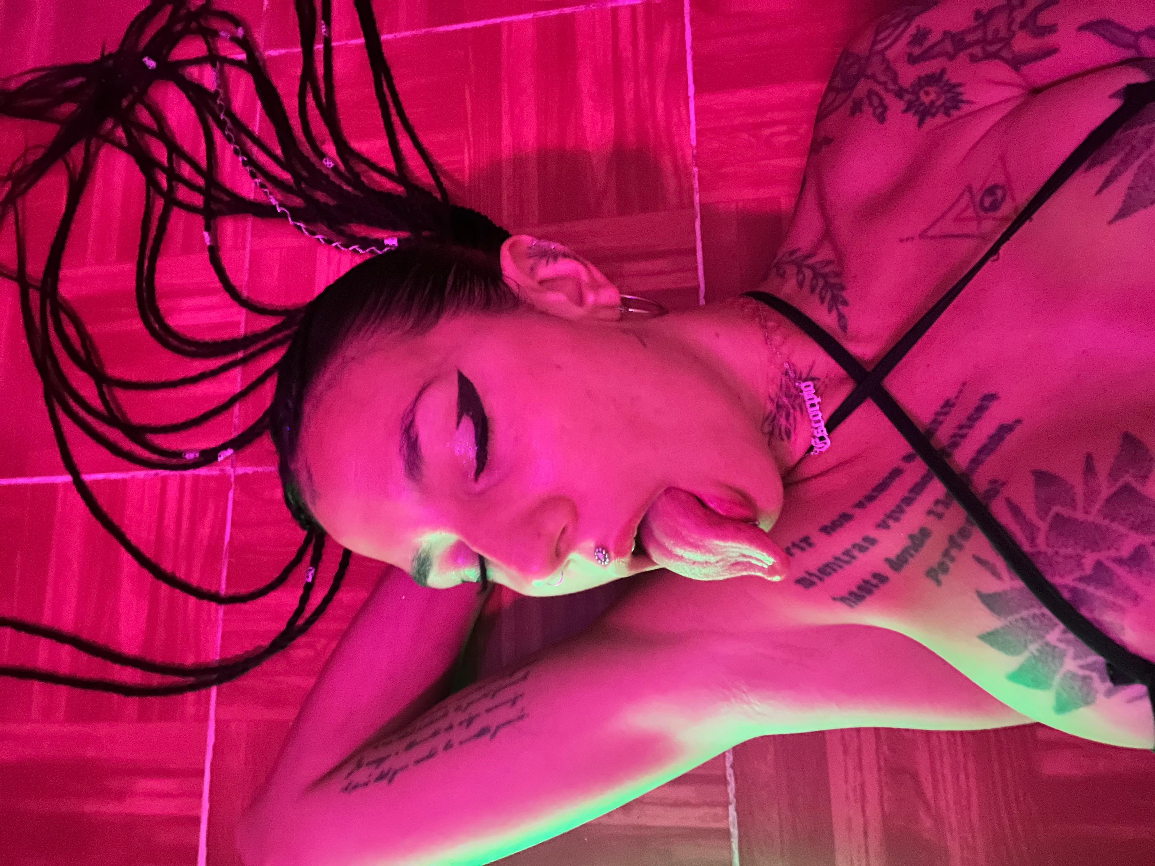 missdeviiil Live Image