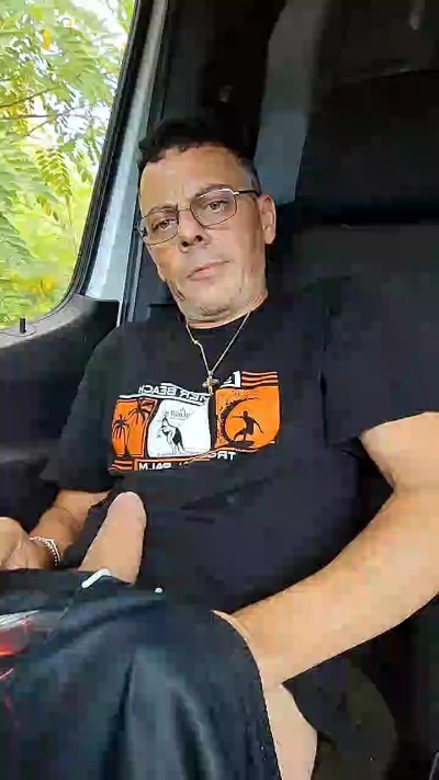 1TOROSEDUTO live from Italy