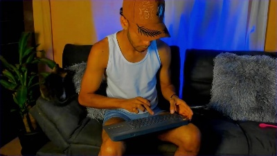 Alex_bigcock1 live from Colombia