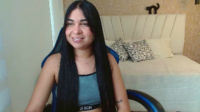 AliceSmiith_ live from Colombia