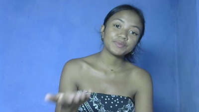 Ambergirl69 live from Madagascar