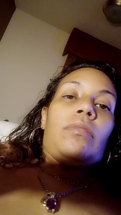 Azucarmorena30 live from United States