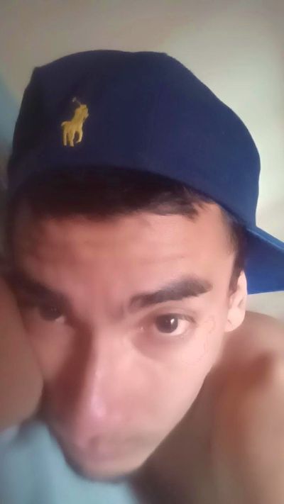 Charliem97 live from Colombia