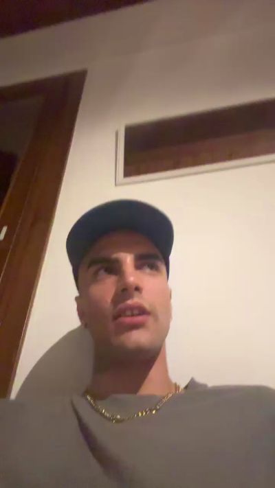 Davidegiuliano1 live from Italy