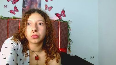 ElaRose723 live from United States
