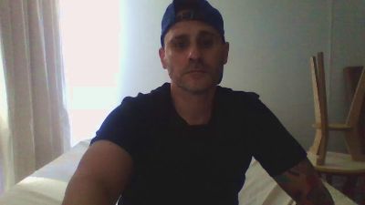 Mattcruzdj live from Argentina