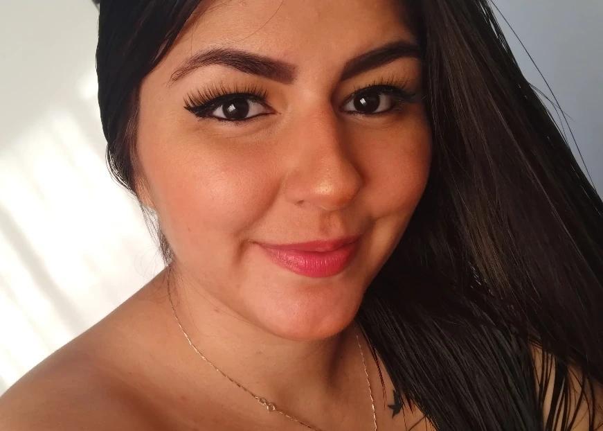 Mely_J live from France