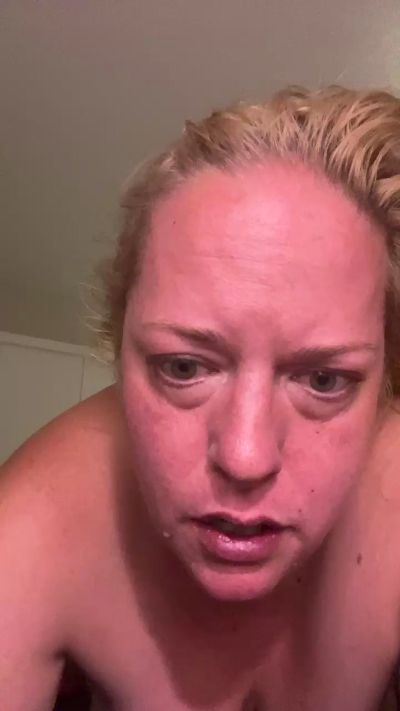 Milflove1982 live from United States