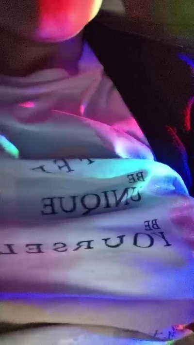 Nivea_82 live from Spain