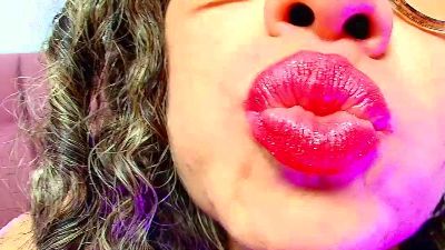 PinkyNova live from Colombia