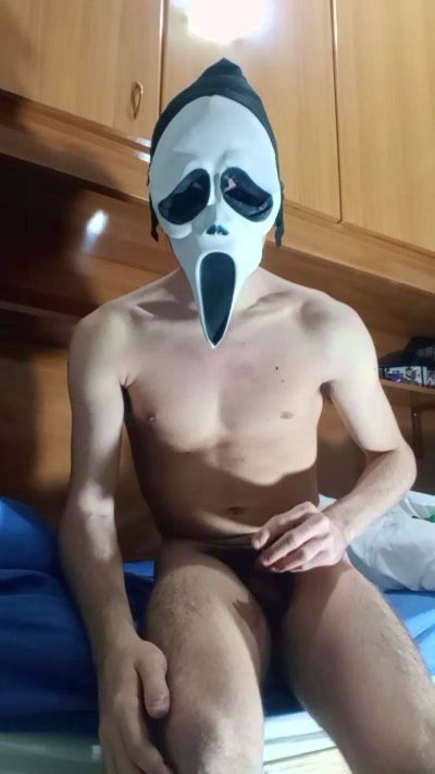 Samuele7282 live from Italy