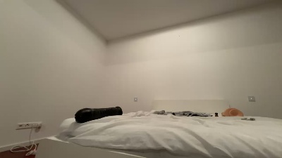 SleazyPup95 live from Germany