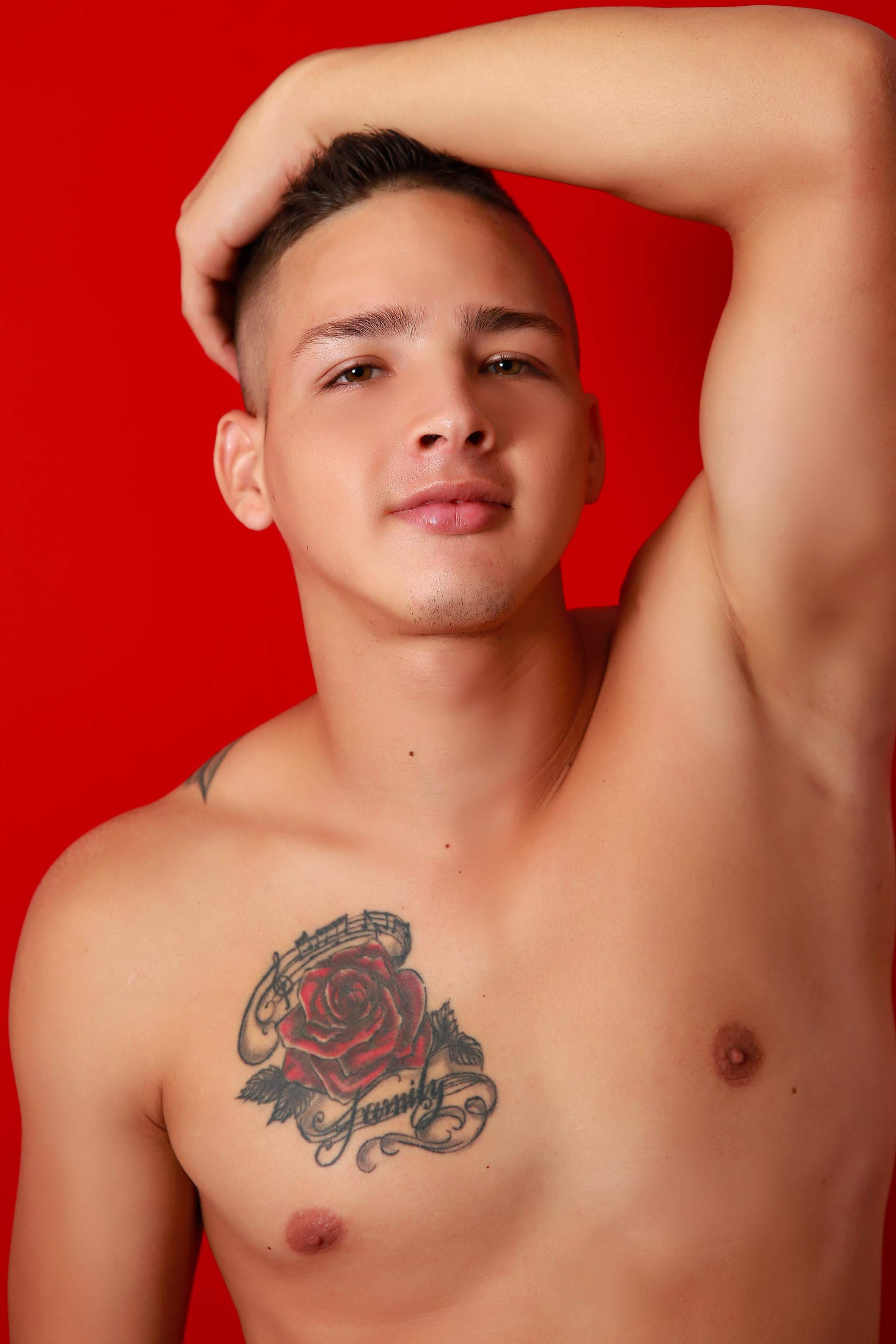 Thiago_sex6 live from Colombia