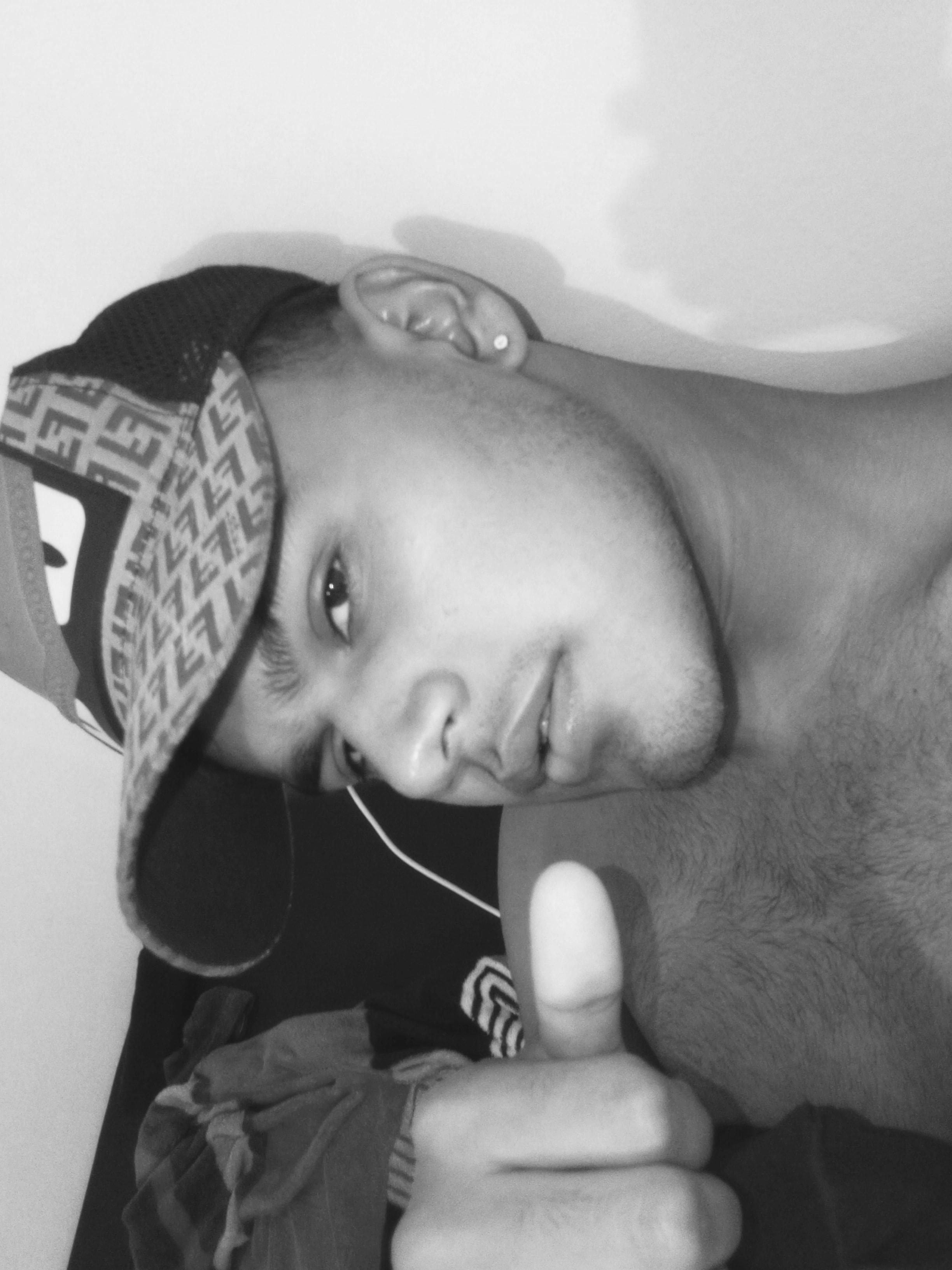 Thiiago_cruz live from Italy