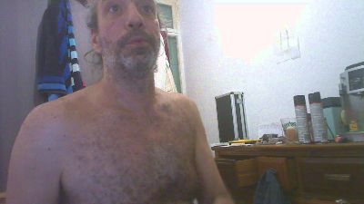 Titou06100 live from France