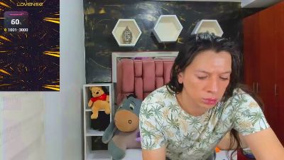 ale_noah live from Colombia