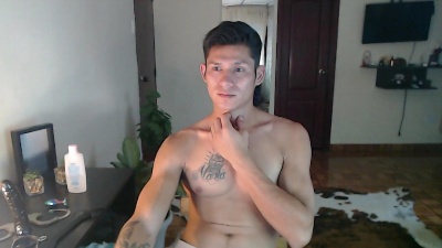 axel_moreno live from Colombia