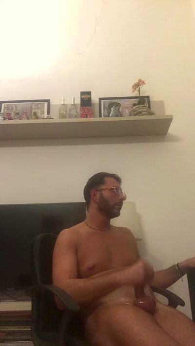 florence1990 live from Italy
