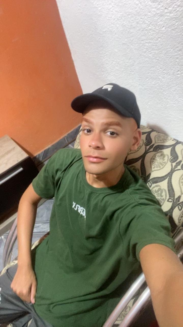 henryquedias01 live from Brazil