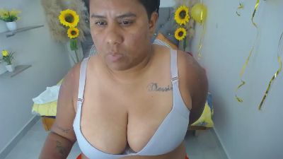 hotlesby4uxxx live from Colombia