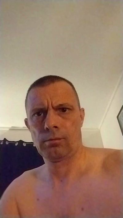 hungryass6969 live from United Kingdom