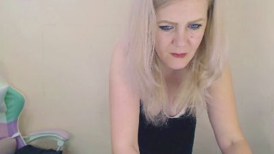 kay_franccis live from Germany