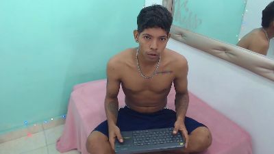 kloe_matias live from Colombia