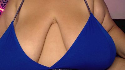mayabigtits live from United States