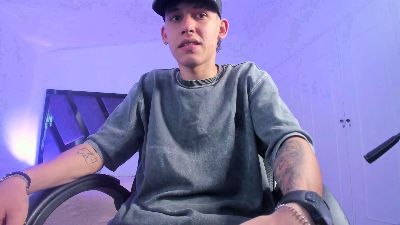 mikebenefleck_ live from Colombia