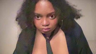 moonbabygf live from Canada