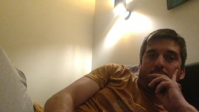 moumout1000 live from France