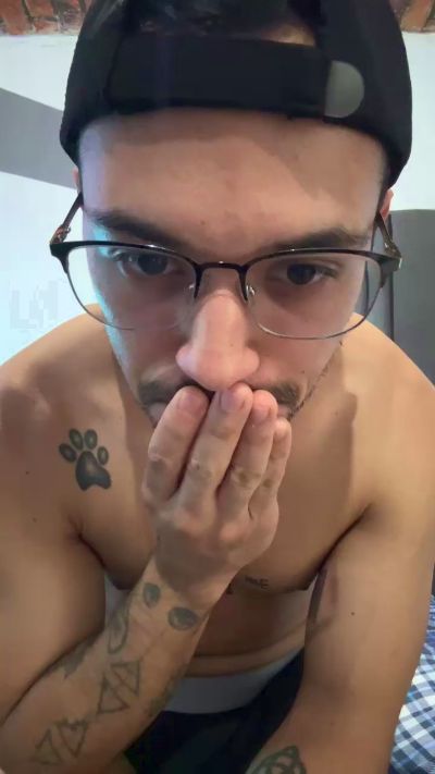 omar__valencia live from Mexico