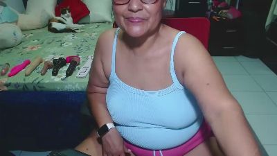 pervert_hot4 live from Colombia