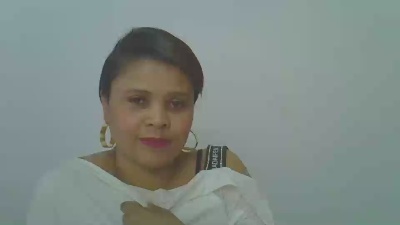 wsarah22 live from France